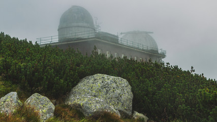 Stacja meteorologiczna pod Łomnicą  © spacer.z.aparatem 