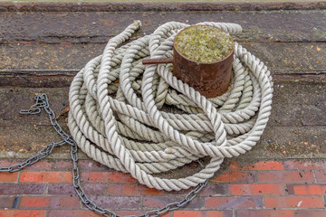 rope around a peg