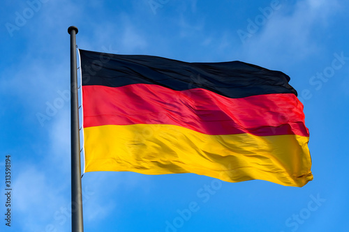 Deutschland deutsche Flagge Fahne Nation schwarz rot gold Farben Reichstag Berlin Bundestag Germany Flag Bundesrepublik Hoheitszeichen Staatssymbol Trikolore Banner Symbol 1949