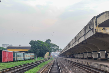 Obraz premium Railway track and platform