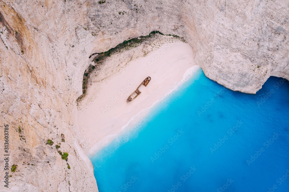 Poster Navagio Bay Shipwreck Beach without people, top down view, Greece, Zakynthos