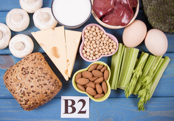 Food ingredients containing a large amount of vitamin B2 (riboflavinum). - 313610152