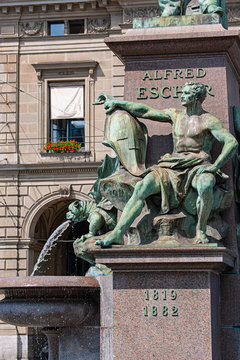 Denkmal Für Alfred Escher, Hauptbahnhof, Zürich, Schweiz