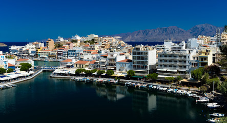 Fototapeta na wymiar view of internal lake in Agios Nikolaos