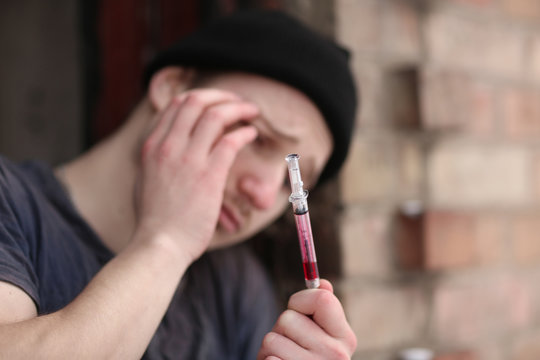 Drugs, drug dealer, drug addict, doping, dose, killer, addiction, syringe, grief, trouble, death, gangster, drug trafficking, medicine, drugs, gangster, gang, medicines, misfortune, virus, kill, igil