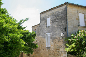 Fototapeta na wymiar Saint Emilion typical stone house in city center france