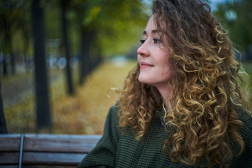 Naklejka premium Young woman outdoors