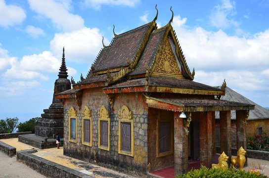Wat Sampeau Moi Roi im Bokor-Nationalpark