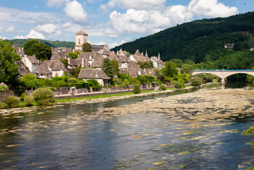 Fototapeta na wymiar Argentat sur Dordogne in France