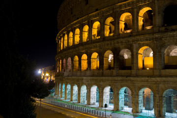 Naklejka premium Colosseum night view, Rome landmark, Italy