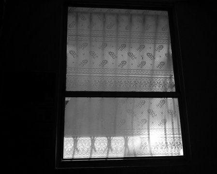 Y si no hay puertas, hay ventanas.