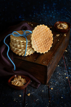 Feta waffle crackers