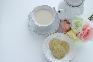Obraz na płótnie Canvas Tea leaves cookie and tea for snack food