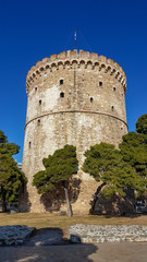 Fototapeta na wymiar salonica or Thessaloniki white tower on the city port, greece
