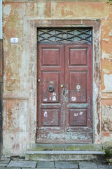 A door, Lucca