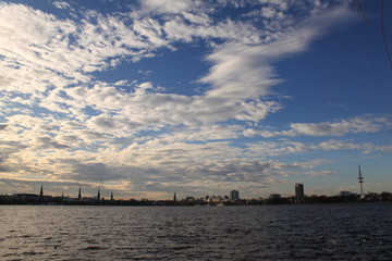 Naklejka premium Hamburg; Alsterpanorama