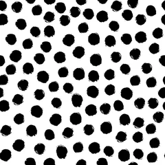 Gordijnen Naadloze polka dot patroon hand getekend met een borstel. Vector zwart-wit Grunge textuur van cirkels. Scandinavische achtergrond in een eenvoudige stijl voor afdrukken op textiel, papier, behang, bedrukking op t-shirts © Sini4ka