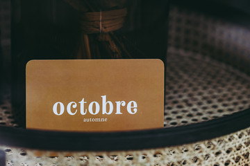 Carte décorative mois d'octobre	