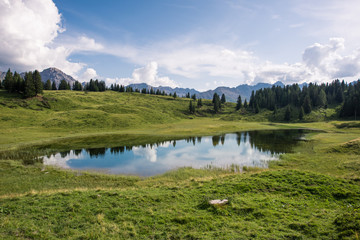 Unterer Prätschsee in Arosa in Graubünden / Schweiz