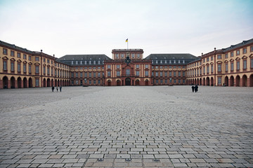 Fototapeta na wymiar Schlosshof Mannheim