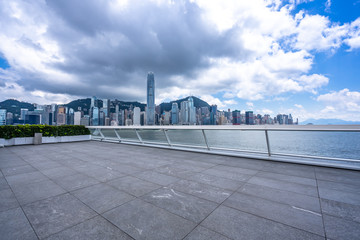 Obraz premium city skyline with empty floor