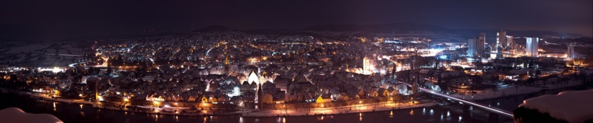 Fototapeta na wymiar panoramic view of Karlstadt at night