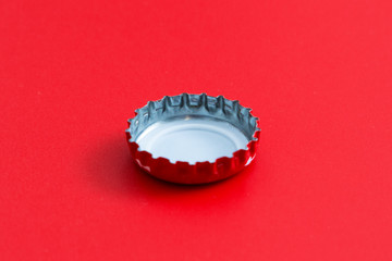 Red metal glass bottle cap