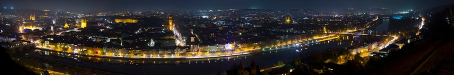 Fototapeta na wymiar panorama of würzburg city at night