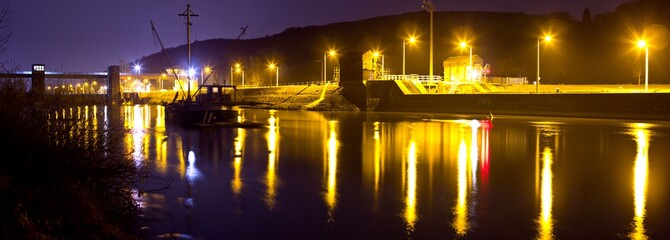 Fototapeta na wymiar panorama of a boat lock at night