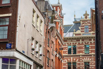 Obraz premium Amsterdam, Netherlands - May 23, 2018 : Beautiful street view of Traditional old buildings in Amsterdam,Netherlands