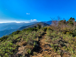 Alta via dei monti liguri tra Vado e Spotorno