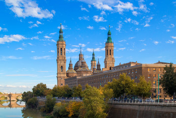 Fototapeta na wymiar Zaragoza Basilica of Our Lady