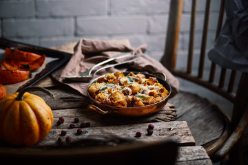 PUMPKIN BAKED ZITI WITH SAGE SAUSAGE .style rustic