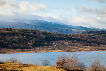 Krajobraz g&oacute;r, chmury