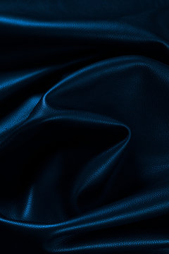 Texture grainée cuir bleu sombre marine noir plissé