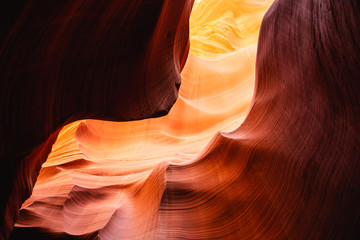 Courbes et textures, Ombres et lumières à Antelope Canyon - Grand Ouest Américain