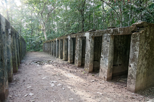 Anciennes prisons du bagne des annamites &agrave; Montsin&eacute;ry-Tonnegrande en Guyane fran&ccedil;aise