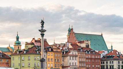 Fototapeta premium Warsawa, malownicza panorama starego miasta