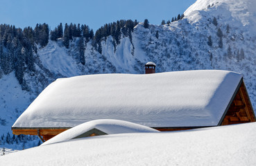 Chalets de montagne en hiver