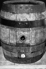 Fototapeta premium black and white image of old wine barrel