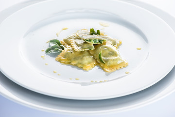 ravioli mit spinatfüllung