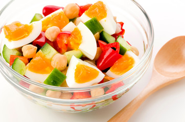 ひよこ豆のカラフルサラダ