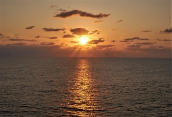 Sonnenuntergang über dem Meer