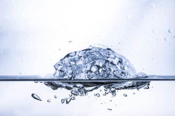  water splashes and air bubbles under water