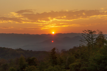 morning sun on the mountain With golden light