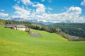 Fototapeta na wymiar Landschaft bei Bozen in Südtirol, Italien