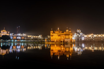 Fototapeta na wymiar Golden Temple, Amritsar, Punjab, Night Photography