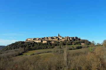 Fototapeta na wymiar Tarn et Garonne, village de Puycelsi 
