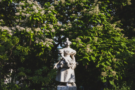 Statue "La Grisette" at Jules Ferry square in Paris, France