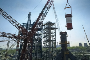 Construction of petrochemical plant, installation of technological equipment